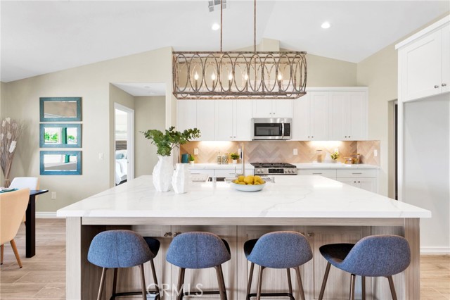 Detail Gallery Image 15 of 64 For 21960 Ramona, Apple Valley,  CA 92307 - 4 Beds | 2/1 Baths