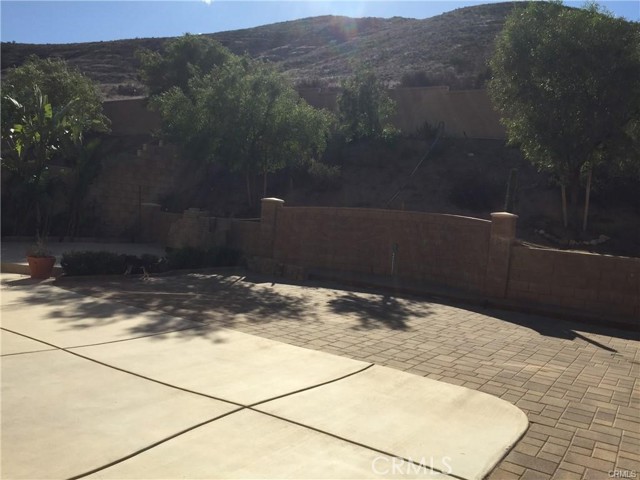 12022 Loyola Court, Fontana CA: https://media.crmls.org/medias/e7bc1649-606d-4727-b448-3ebf36c49648.jpg