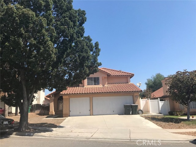 943 Stonehenge Circle, Corona, CA 92881