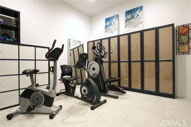 20042 W Mersey Lane, Porter Ranch CA: https://media.crmls.org/medias/e7be32ba-4e74-4d1d-bc87-a3b6bf8397b0.jpg