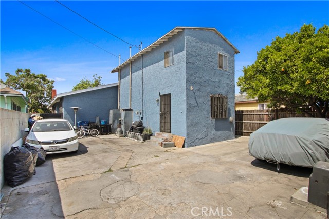 916 W 53rd ST Street, Los Angeles CA: https://media.crmls.org/medias/e7be391b-a48f-4ac6-89e0-928499421280.jpg