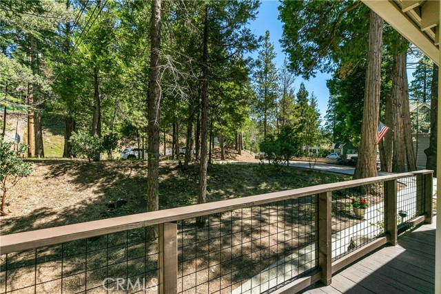 Detail Gallery Image 28 of 34 For 568 Grass Valley Rd, Lake Arrowhead,  CA 92352 - 4 Beds | 2 Baths