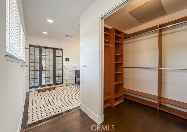 3301 Blue Ridge Court, Thousand Oaks CA: https://media.crmls.org/medias/e7be6e67-9cb0-4764-8d89-e6403364a35e.jpg