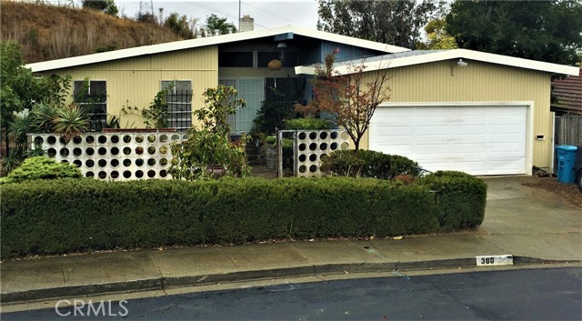 Detail Gallery Image 1 of 11 For 380 Winchester St, Vallejo,  CA 94590 - 4 Beds | 2/1 Baths