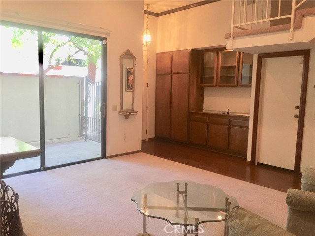 Front Image Thumbnail for CRSR26069288