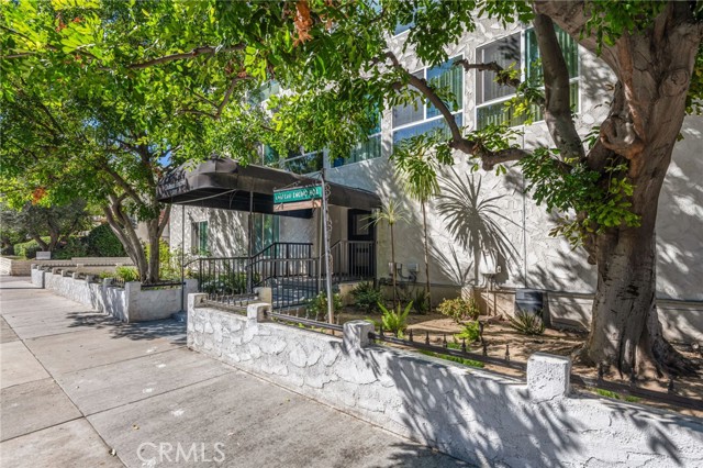 5315 Zelzah Avenue, 16 photo 27