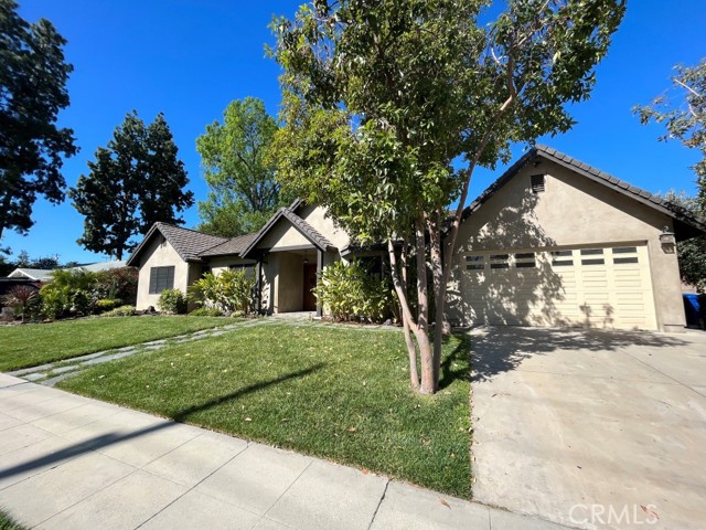 Detail Gallery Image 2 of 28 For 5645 Manton Ave, Woodland Hills,  CA 91367 - 4 Beds | 3/1 Baths