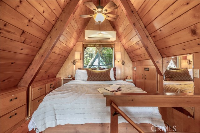 24032 Skyland Drive, Crestline CA: https://media.crmls.org/medias/e7c279c2-881a-430e-960a-fda656d6c2f5.jpg