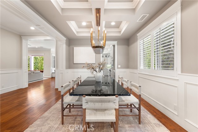 Detail Gallery Image 10 of 33 For 4330 Bellaire Ave, Studio City,  CA 91604 - 5 Beds | 4/1 Baths