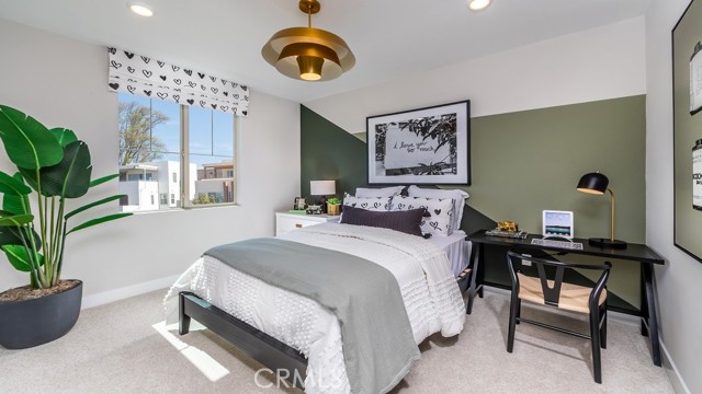 Detail Gallery Image 11 of 14 For 91 Interval, Irvine,  CA 92618 - 5 Beds | 4 Baths