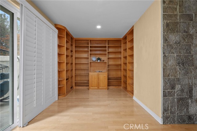 Detail Gallery Image 12 of 29 For 22371 Mission Cir, Chatsworth,  CA 91311 - 3 Beds | 2/1 Baths