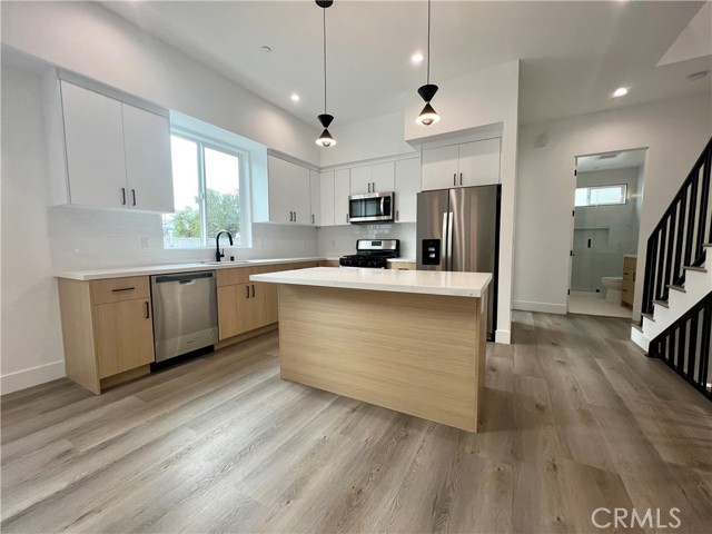5232 Tilden Avenue photo 4