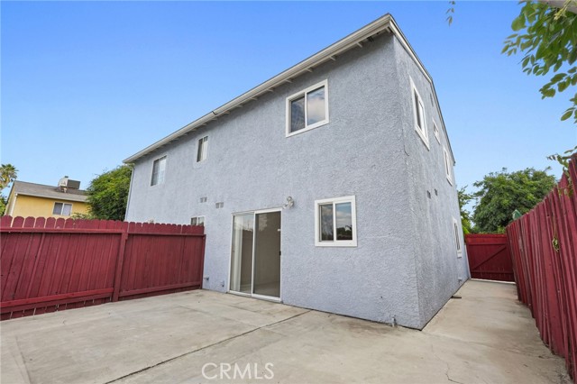 Detail Gallery Image 23 of 26 For 16015 Olympiad Ln #B,  Lake Balboa,  CA 91406 - 2 Beds | 1/1 Baths