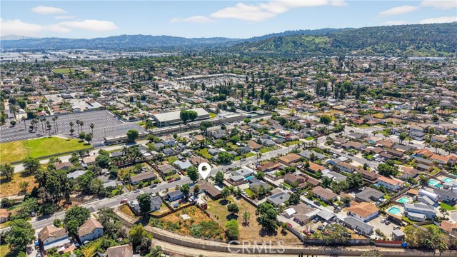 Image 52 of 63 For 357 Basetdale