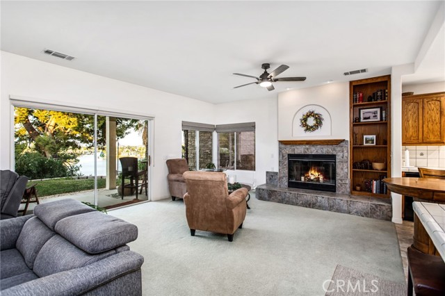 Detail Gallery Image 14 of 55 For 22410 Canyon Lake Dr, Canyon Lake,  CA 92587 - 3 Beds | 2/1 Baths