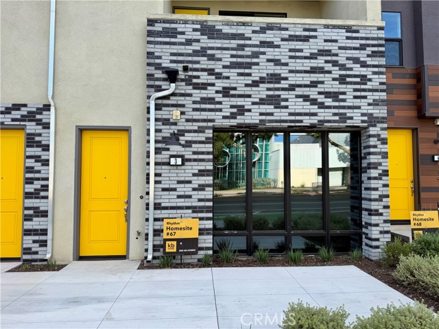 Detail Gallery Image 2 of 29 For 5876 Linden Ave #3, Long Beach,  CA 90805 - 3 Beds | 3/1 Baths