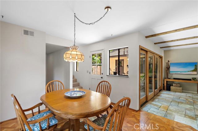 318 Avenida Santa Margarita, San Clemente CA: https://media.crmls.org/medias/e7c9aa02-c463-431e-a9aa-a760c8af3073.jpg