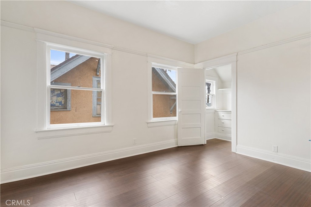 MLS #OC25097887 img 14