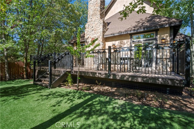 1034 Teakwood Drive, Lake Arrowhead CA: https://media.crmls.org/medias/e7caed5e-1dfa-4805-9414-6442e5048db3.jpg