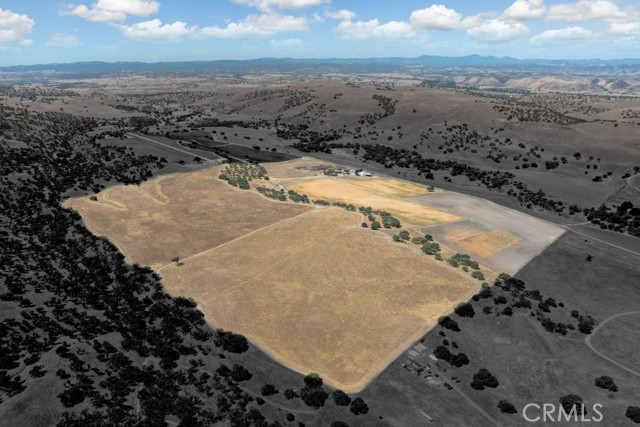 75429 Indian Valley Road, San Miguel CA: https://media.crmls.org/medias/e7cb2c48-1976-4048-96ea-69009cd1f4a2.jpg