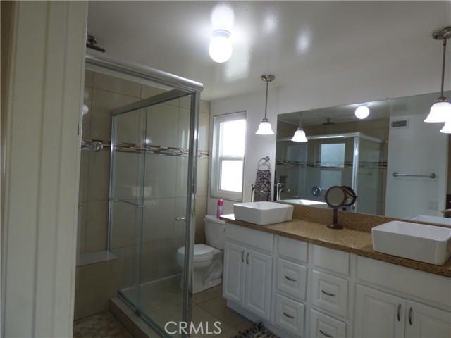 5650 Lake Lindero Drive, Agoura Hills CA: https://media.crmls.org/medias/e7cb6dc9-2e0a-4ed0-938d-e1a62892c40a.jpg