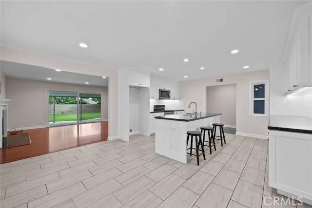 Detail Gallery Image 8 of 52 For 17148 Stare St, Northridge,  CA 91325 - 7 Beds | 5 Baths