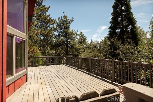 Detail Gallery Image 4 of 35 For 27711 Alpen Dr, Lake Arrowhead,  CA 92352 - 3 Beds | 3 Baths