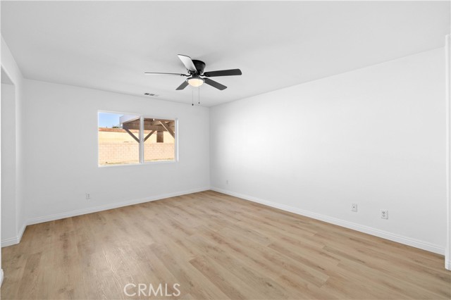 Detail Gallery Image 9 of 26 For 555 Koufax Dr, Lancaster,  CA 93535 - 3 Beds | 2 Baths