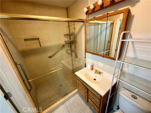 Image 8 of 15 For 5552 Vonnie