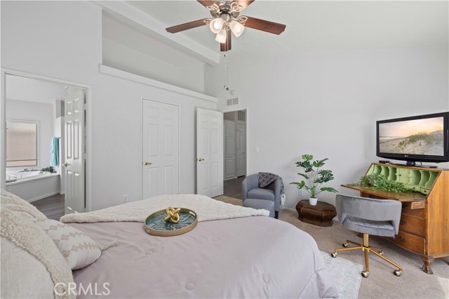 27823 Sunrise Ln, Canyon Country CA: https://media.crmls.org/medias/e7cd18f1-06e4-4e5a-9e03-ea77a0625205.jpg