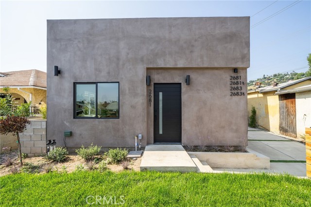 2681 Roseview Avenue, Los Angeles CA: https://media.crmls.org/medias/e7cd51c0-7671-49f4-bda5-5a8e4b1f2c0f.jpg