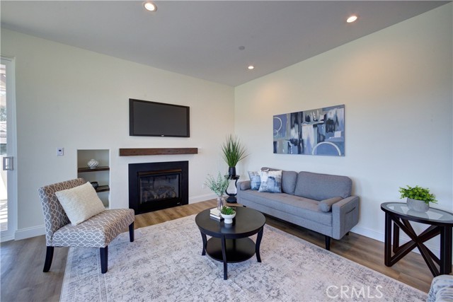 Detail Gallery Image 9 of 37 For 1607 Tuscan Way, Santa Maria,  CA 93455 - 4 Beds | 3/1 Baths