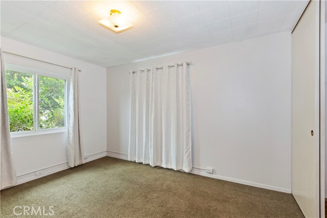 Image 19 of 26 For 738 Hollenbeck Avenue