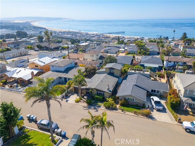 Detail Gallery Image 2 of 45 For 931 Bakersfield St, Pismo Beach,  CA 93449 - 3 Beds | 2 Baths