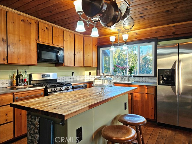 Detail Gallery Image 14 of 55 For 60036 Cascadel Dr, North Fork,  CA 93643 - 3 Beds | 3 Baths