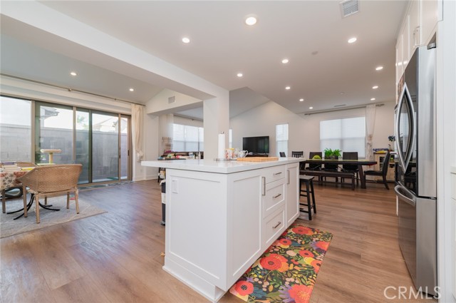 Detail Gallery Image 18 of 34 For 116 Imagination Trl, Irvine,  CA 92620 - 4 Beds | 3/1 Baths