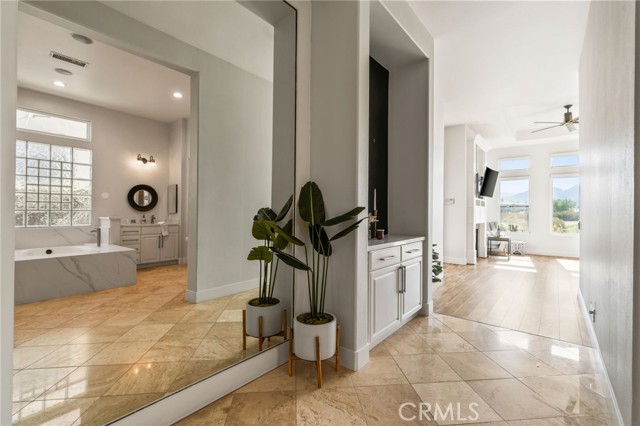 55675 Turnberry Way, La Quinta CA: https://media.crmls.org/medias/e7d1fde5-1642-43ae-b8c8-a7b952c44e8a.jpg