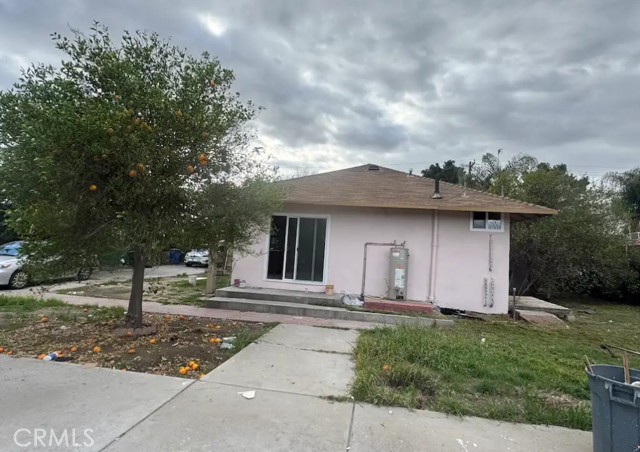 706 S 8th Street, Colton CA: https://media.crmls.org/medias/e7d2466f-2fec-4adf-9ee0-fae8f7f5887e.jpg