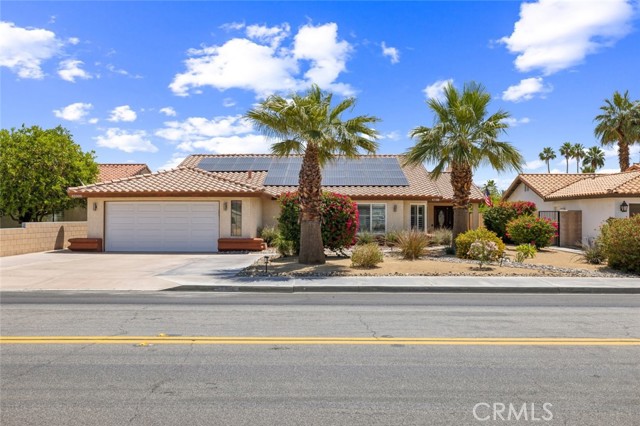Detail Gallery Image 1 of 30 For 43300 Warner Trl, Palm Desert,  CA 92211 - 3 Beds | 2 Baths
