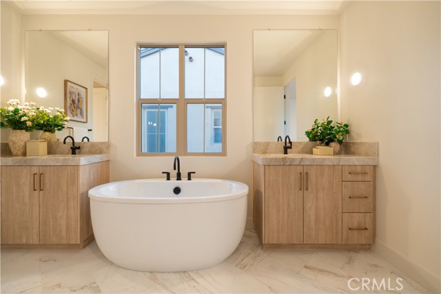 149 Somera, Irvine CA: https://media.crmls.org/medias/e7d2c190-c9bf-48ca-8a03-c1f6d868f436.jpg