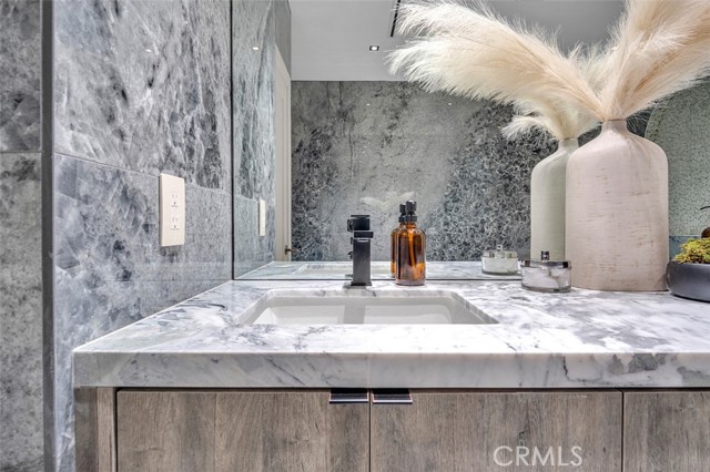 Detail Gallery Image 52 of 68 For 505 17th St, Huntington Beach,  CA 92648 - 3 Beds | 2/1 Baths