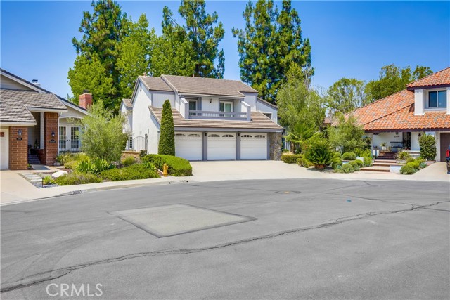 Detail Gallery Image 3 of 63 For 22851 Pocetas, Mission Viejo,  CA 92692 - 5 Beds | 3 Baths