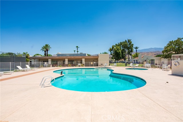 1553 Spyglass, Palm Springs CA: https://media.crmls.org/medias/e7d4df73-c147-407f-89a2-ef3e28ac3f1c.jpg