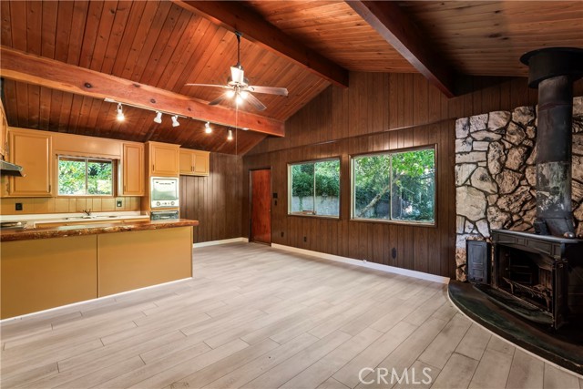 Detail Gallery Image 6 of 33 For 14109 Meadow, Lytle Creek,  CA 92358 - 2 Beds | 1 Baths