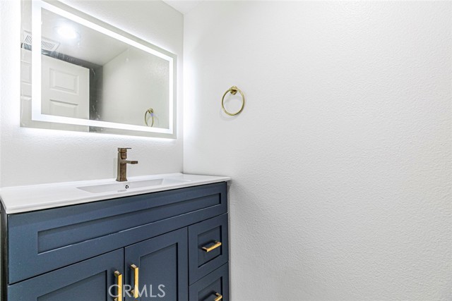 116 W Maple, Glendale CA: https://media.crmls.org/medias/e7d5b2e6-d615-4c46-b3d8-b351e4b474ed.jpg