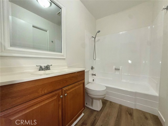 2225 N Broadway, Santa Ana CA: https://media.crmls.org/medias/e7d6c711-3067-472c-b711-3a2664f49b62.jpg