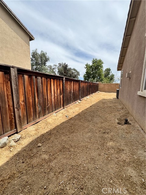 1570 Atlas Peak Lane, San Jacinto CA: https://media.crmls.org/medias/e7d6ca82-994a-41ca-a758-1037ed30cb62.jpg