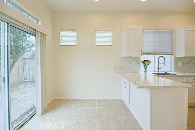 Detail Gallery Image 7 of 23 For 2062 W Blue Violet Ct, Anaheim,  CA 92801 - 3 Beds | 2/1 Baths