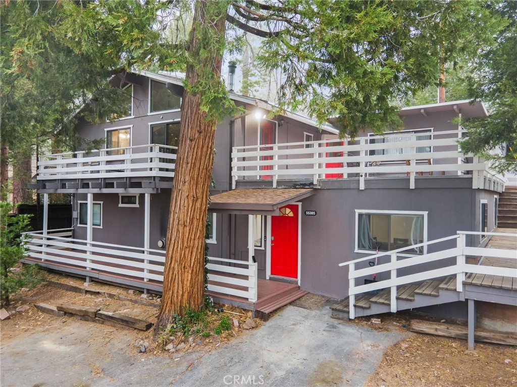 https://media.crmls.org/medias/e7d7032a-8d42-445a-afe0-4de604910449.jpg?preset=X-Large