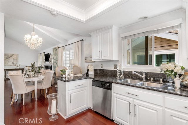 2421 Hill Lane, Redondo Beach, California 90278, 3 Bedrooms Bedrooms, ,2 BathroomsBathrooms,Residential,Sold,Hill,SB22161508
